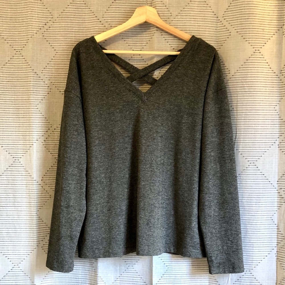 Carve Designs gray sweatshirt